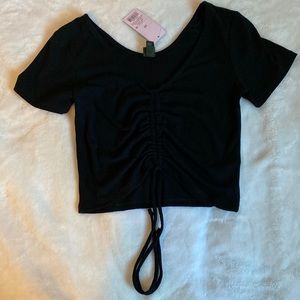 Black v neck crop top